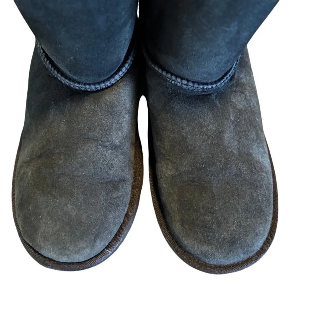 UGG Kids Classic Size 4‎ Short II Boots Black Suede Shearling 1017703K NEW